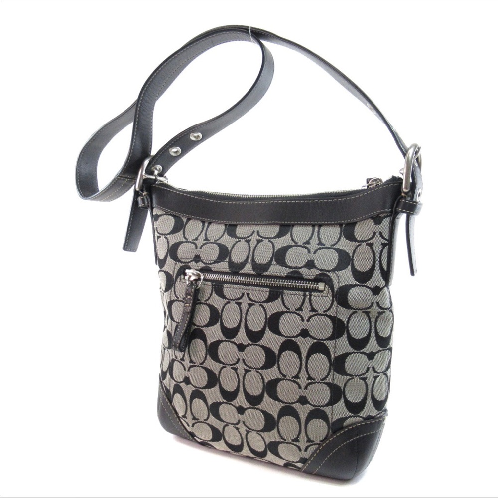 Coach purse zipper on outside and inside